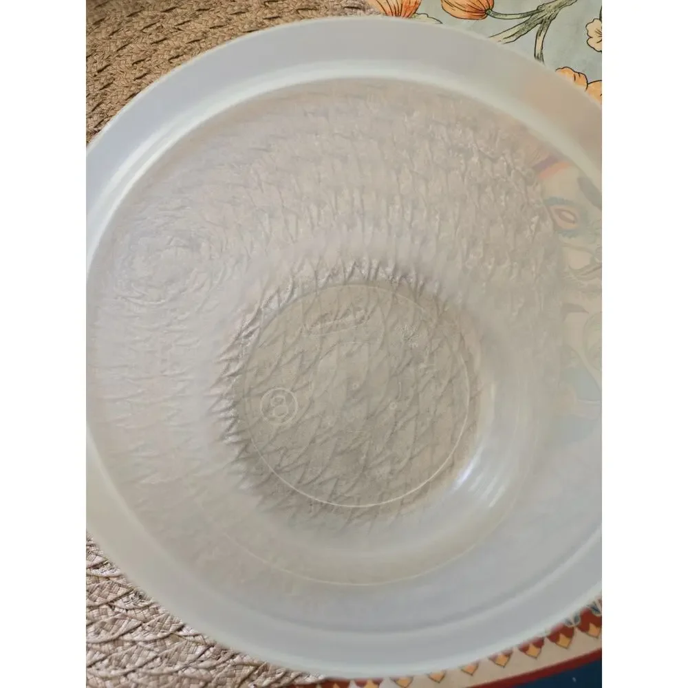 Rubbermaid cup round